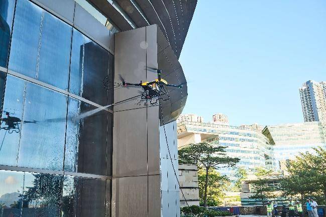 香港數(shù)碼港低空經(jīng)濟(jì)應(yīng)用展示廳開放<strong></p>
<p>數(shù)碼印刷機(jī)
</strong>，展出氫能源無(wú)人機(jī)等產(chǎn)品:數(shù)碼印刷機(jī)
