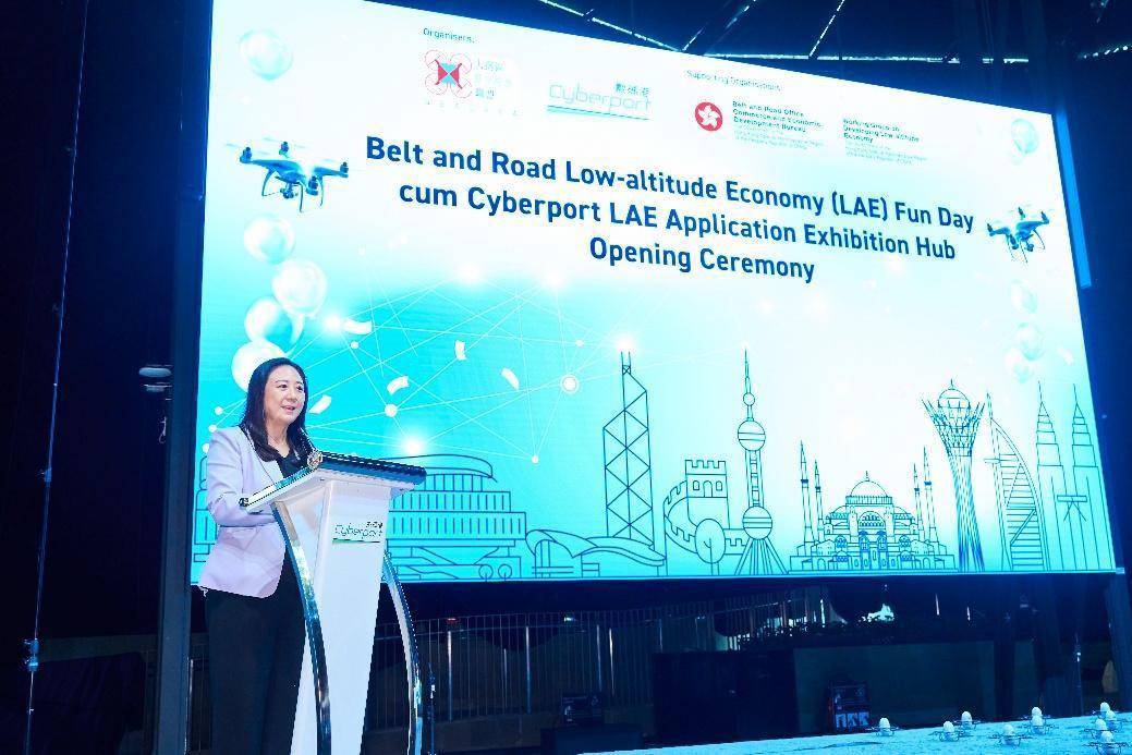 香港數(shù)碼港低空經(jīng)濟(jì)應(yīng)用展示廳開放<strong></p>
<p>數(shù)碼印刷機(jī)
</strong>，展出氫能源無(wú)人機(jī)等產(chǎn)品:數(shù)碼印刷機(jī)
