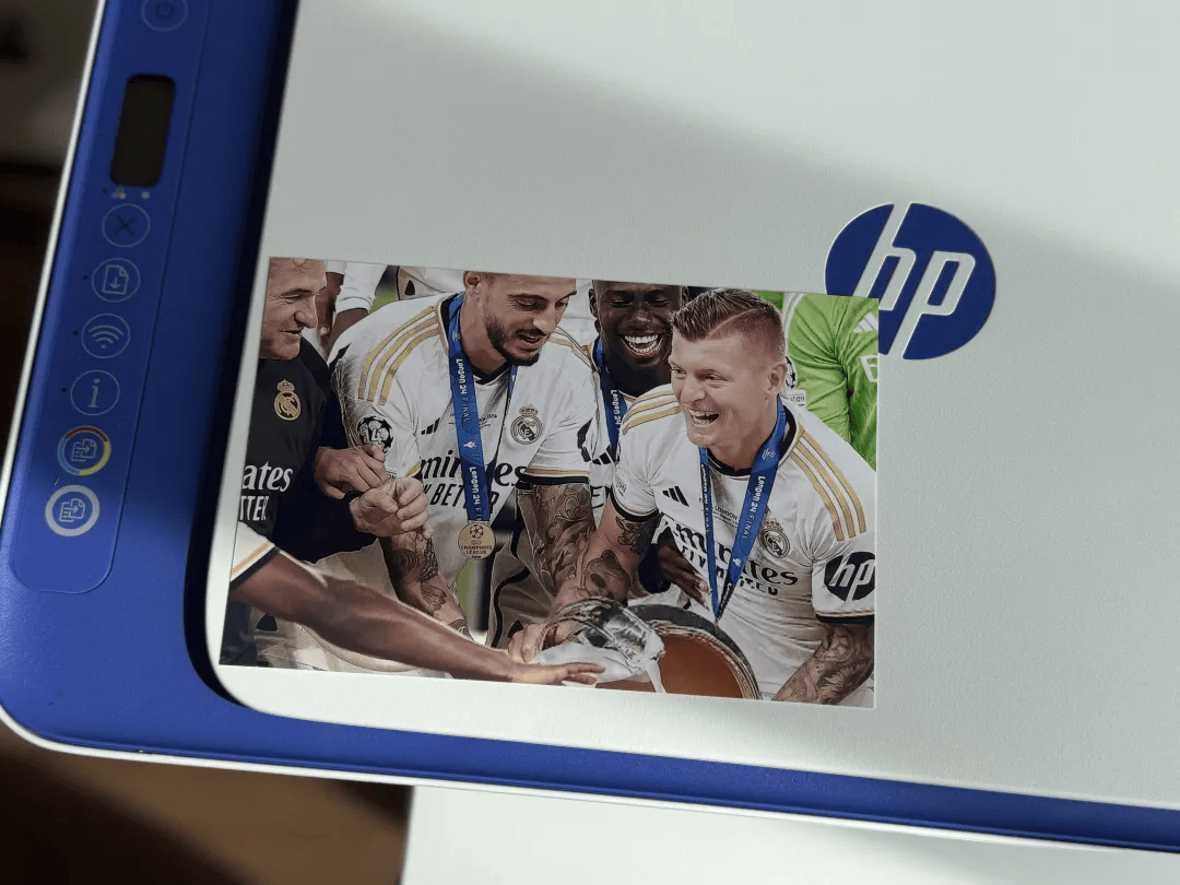 帶了臺(tái)打印機(jī)出國<strong></p>
<p>打印機(jī)
</strong>，好方便?。。?打印機(jī)
